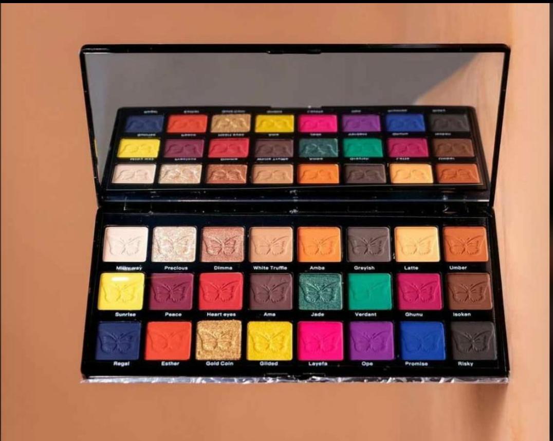 Lhidhia Stanley 24 Colors Eyeshadow